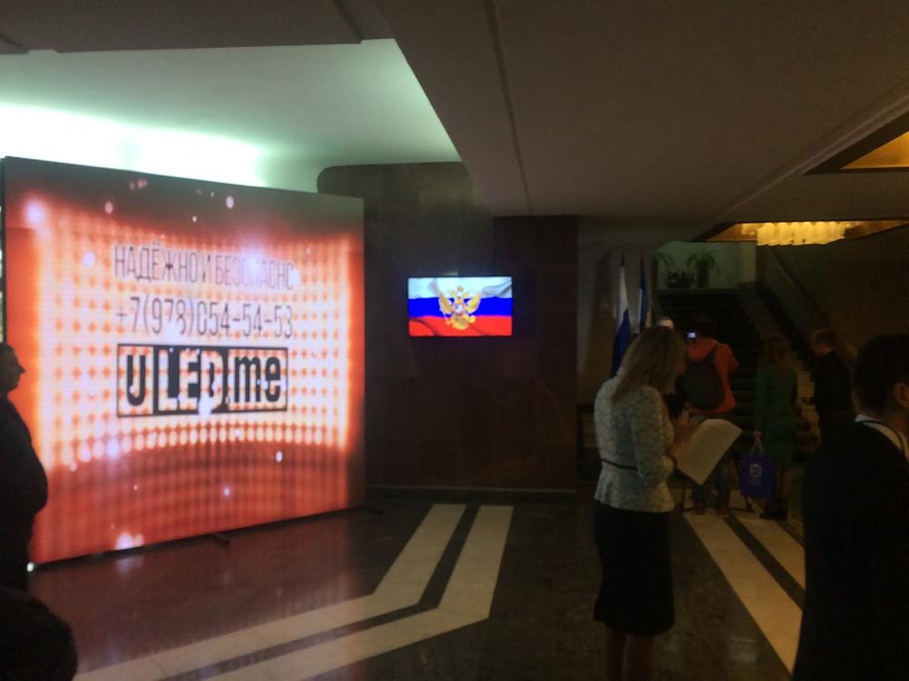 Видеоэкраны для помещения с шагом P5, размер 3.00х3.00м